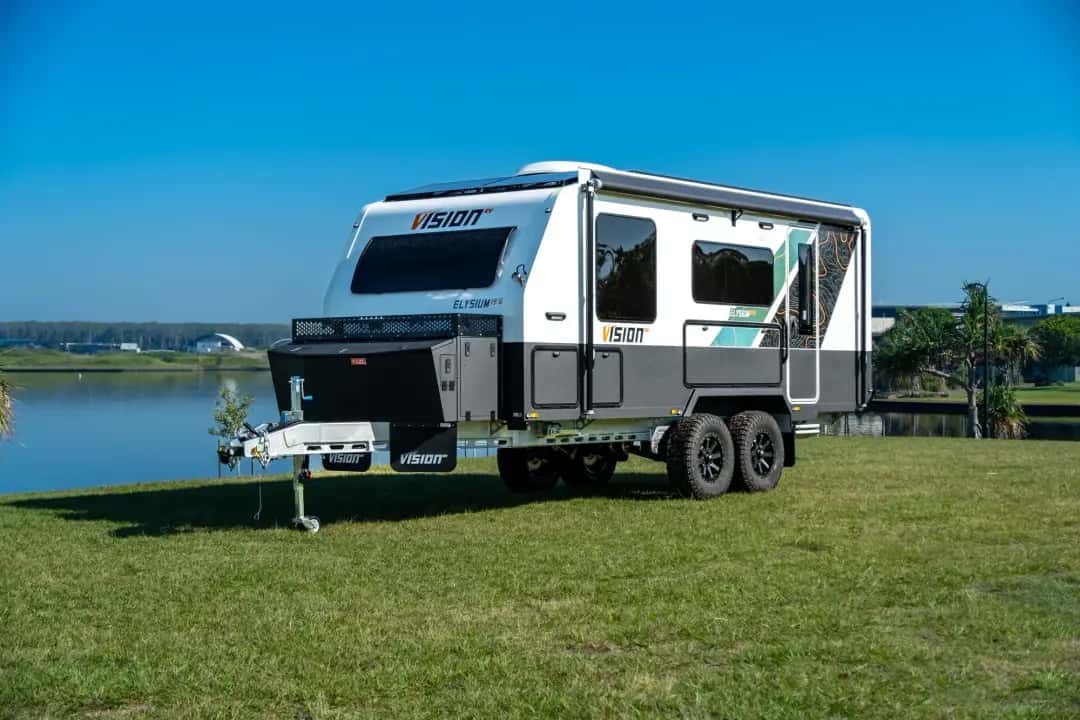 Elysium 19'6 Couples exterior