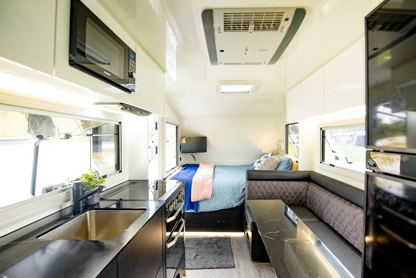 Vision RV | Off-Road Caravan & Hybrid Caravan – Vision RV Sunseeker